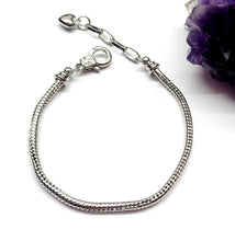 Cargar imagen en el visor de la galería, PULSERA ESTILO PANDORA | TERMINACION CORAZON | 22CM DE LARGO
