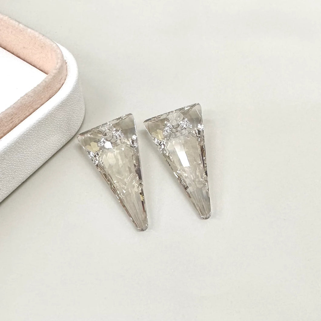COLGANTE SWAROVSKI | TRIANGULO HUMO SATIN | 18MM