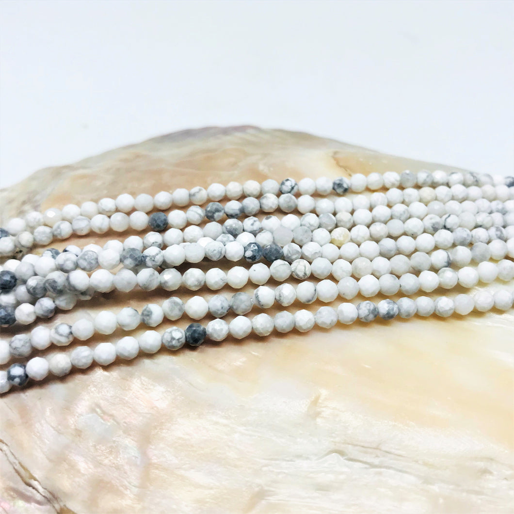 PIEDRAS NATURALES | MINI FACETADO | HOWLITA BLANCA | 3,4MM