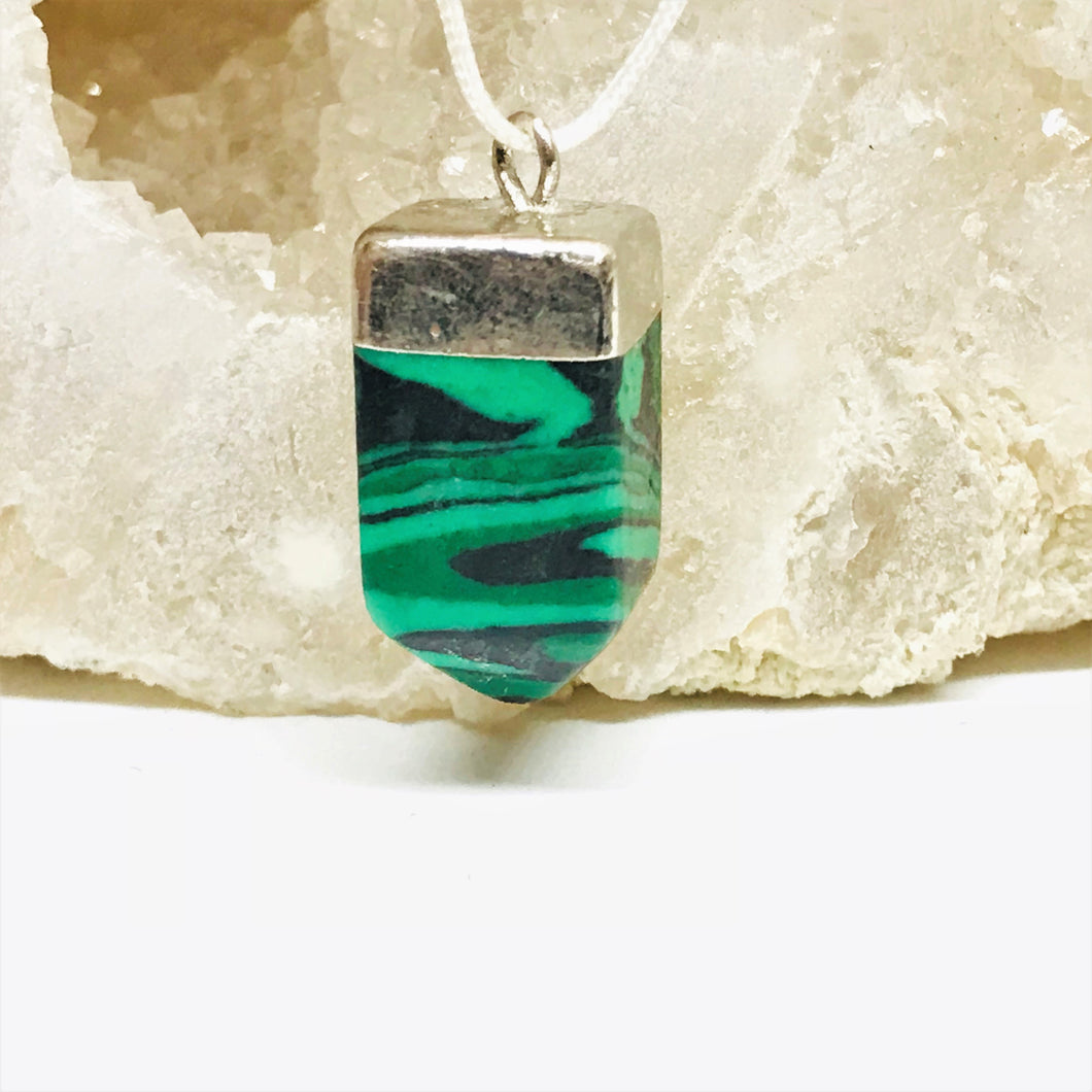 COLGANTE DE PIEDRA | PUNTA GRUESA | 20X10MM | MALAQUITA