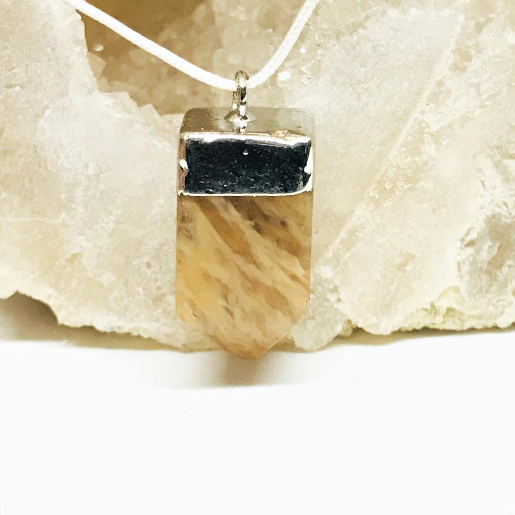 COLGANTE DE PIEDRA | PUNTA GRUESA | 20X10MM | CUARZO RUTILADO