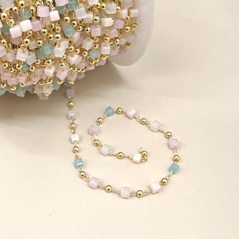 CADENA | MINI CUBOS DE CRISTAL DE 3MM | MIX PASTEL CELESTE - ROSA - BLANCO - CREMA