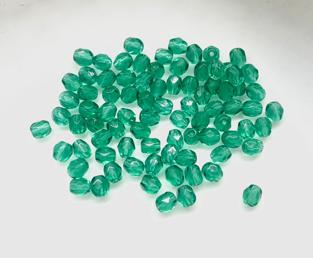 Cristal Checo | 4mm | C-05 #043 | Verde Esmeralda | 25 unidades