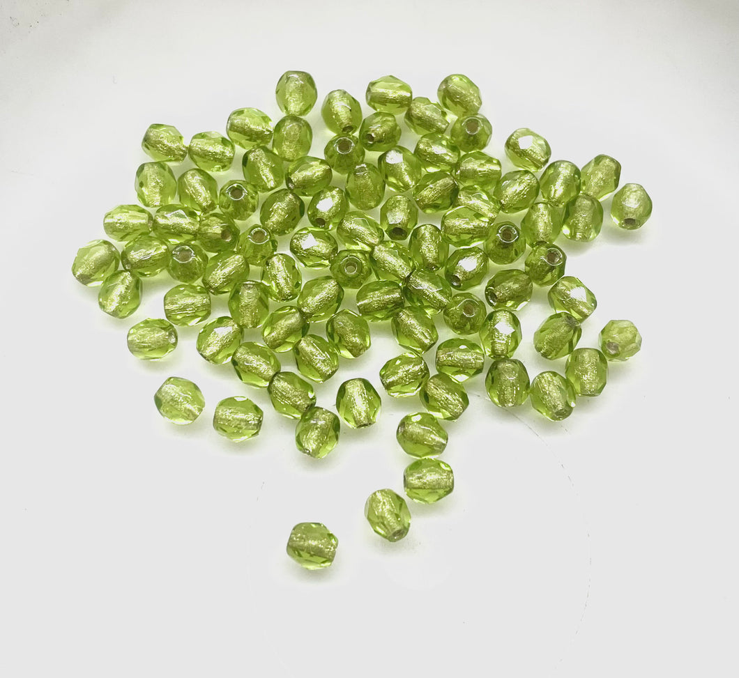 Cristal Checo | 4mm | C-05 #047 | Verde Inyectado | 25 unidades