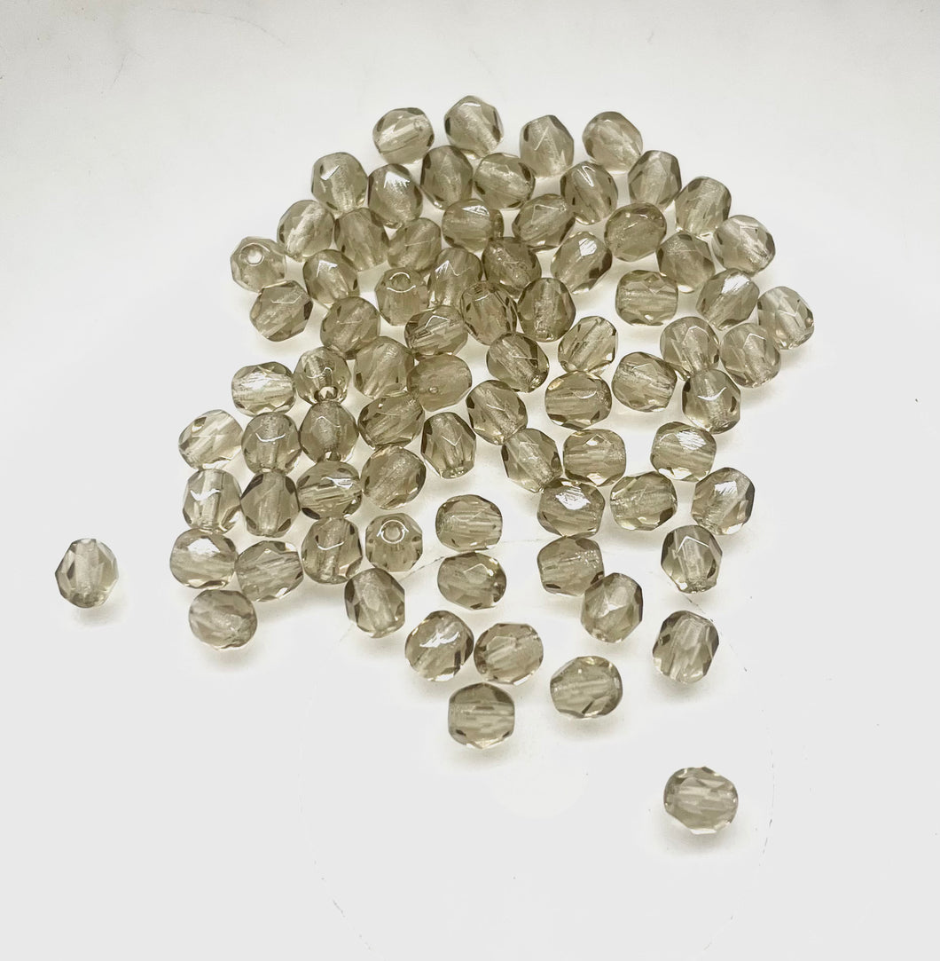 Cristal Checo | 4mm | C-05 #048 | Humo | 25 unidades