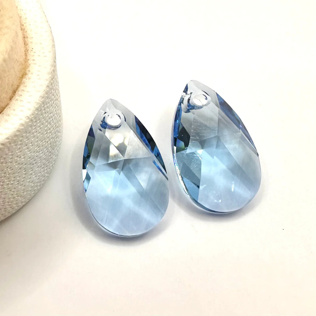 Swarovski Elements Teardrop | Gota Plana | 16x9mm | AQUAMARINE SHIMMER