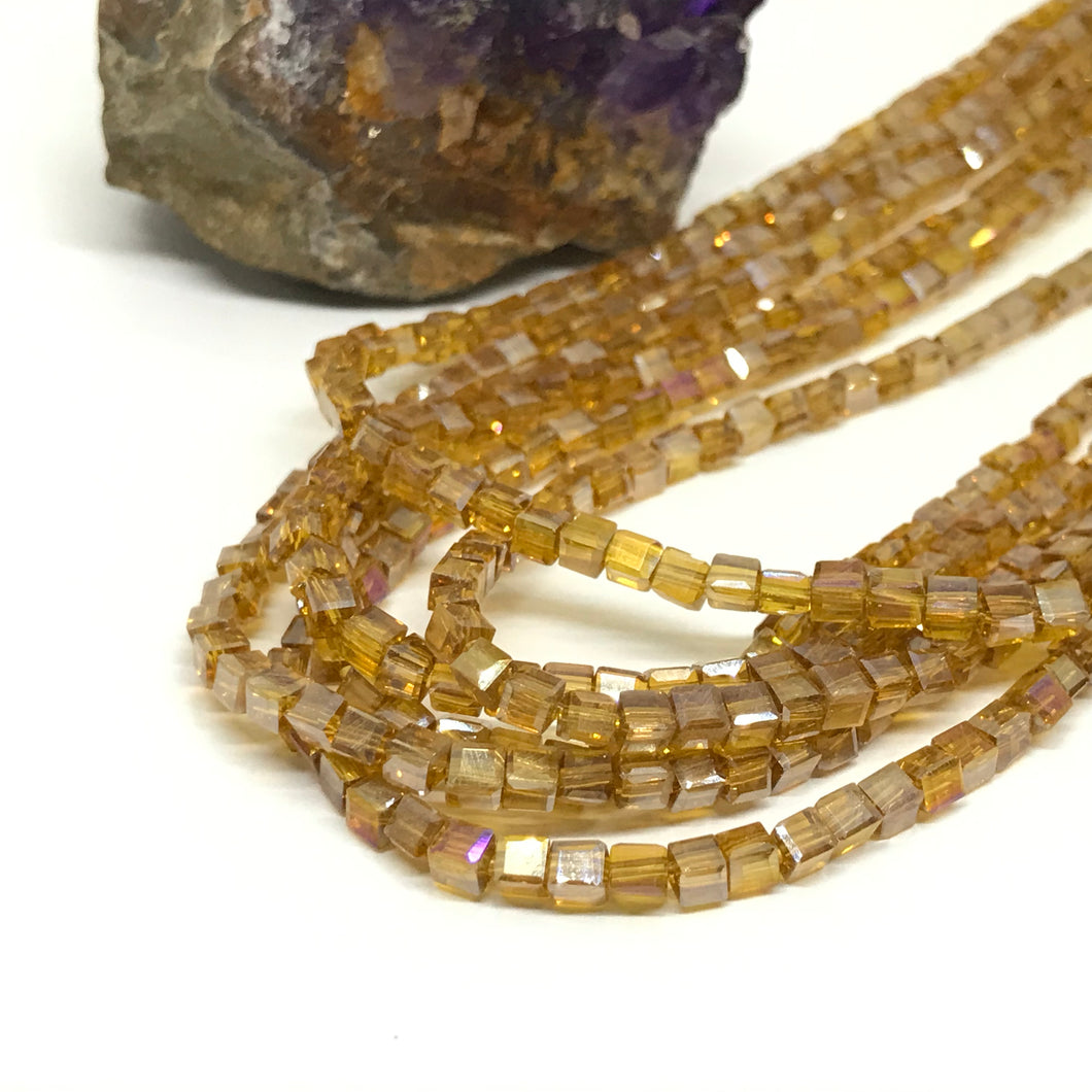 CRISTAL CUADRADO | 3X3MM | AMBAR TRASLUCIDO TORNASOL