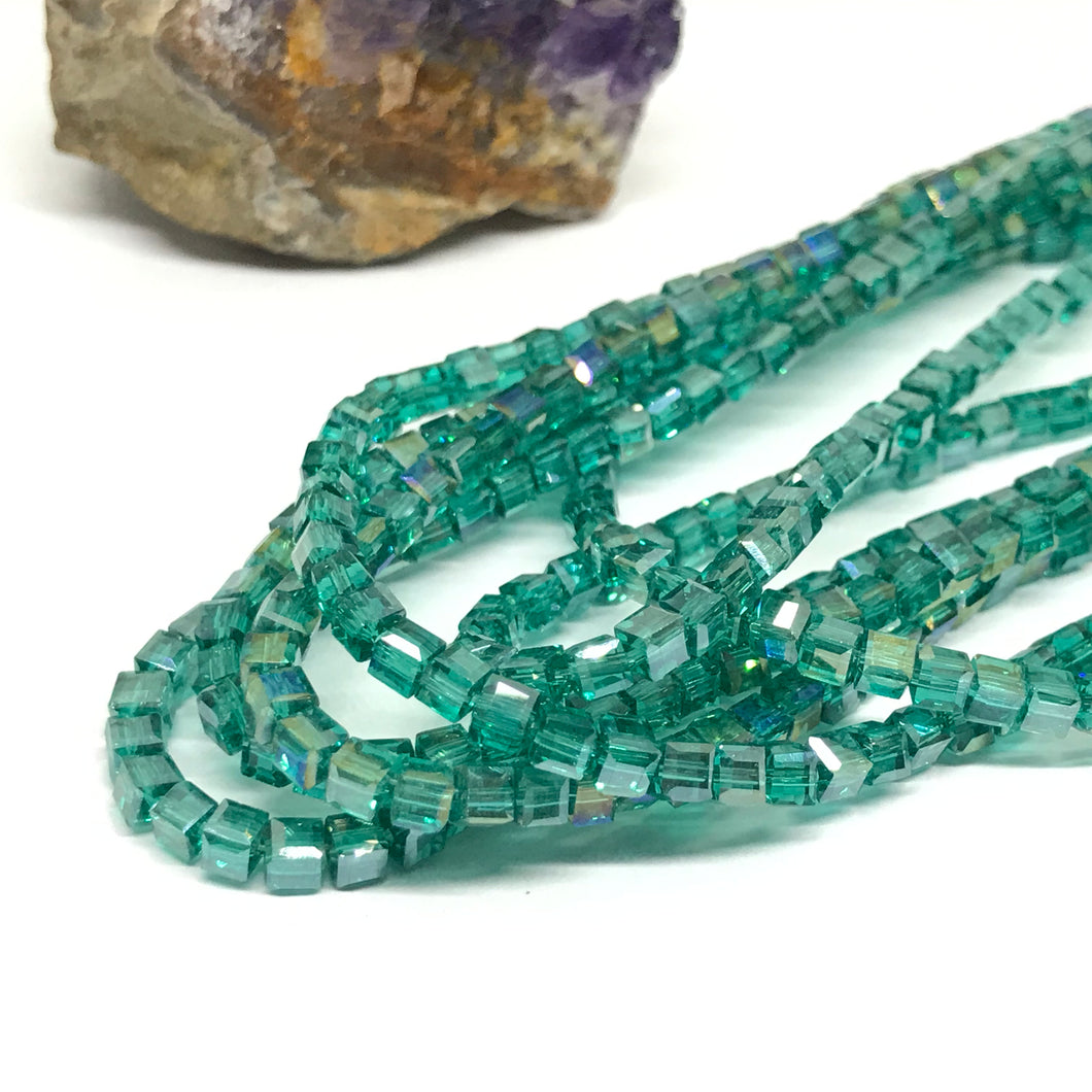 CRISTAL CUADRADO | 3X3MM | VERDE ESMERALDA TRASLUCIDO TORNASOL