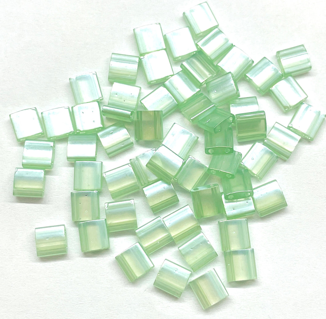 TILA MIYUKI | 5 GRAMOS | 5X5MM | VERDE OPALESCENTE | C4-31