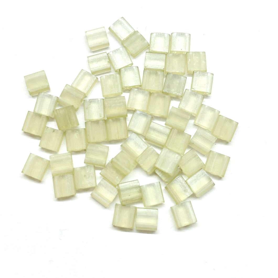 TILA MIYUKI |  5 GRAMOS | 5X5MM | GRIS OPALESCENTE | C4-37
