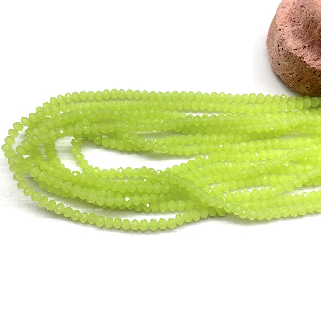 Cristal Chato | 4mm | Verde lima opalescente 120