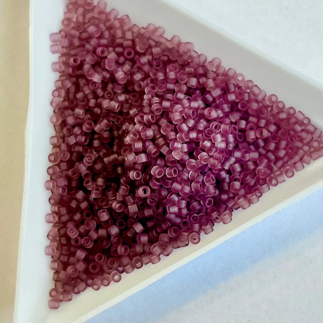 Miyuki Delica Beads 11/0 | 765DB | Translucido Malva | c3