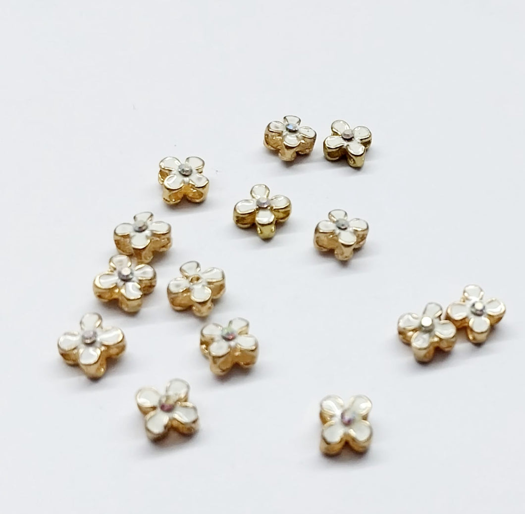 RODINADO | FLOR BlANCA | BASE DORADO | 5MM | 3 UNIDADES | (R9-88)