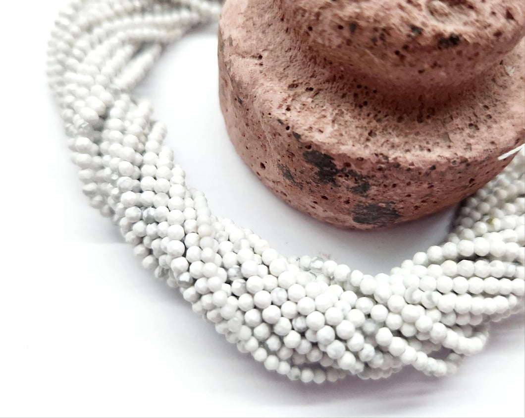 PIEDRAS NATURALES | MINI FACETADO | HOWLITA BLANCA | 2.2MM