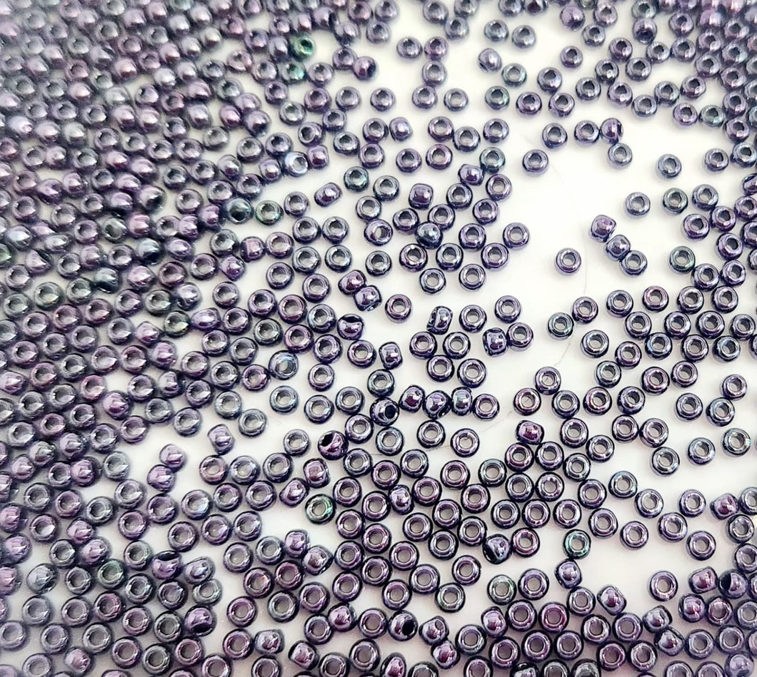 Toho Round Rocailles 11/0 | 90RR | Morado Azulado Metalizado
