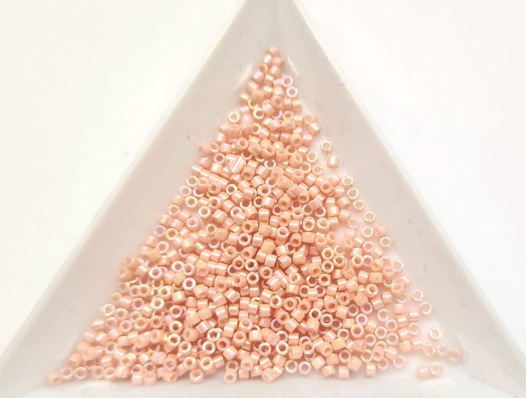 Miyuki Delica Beads 11/0 | 207-1DB | Damasco Claro Tornasol | c7