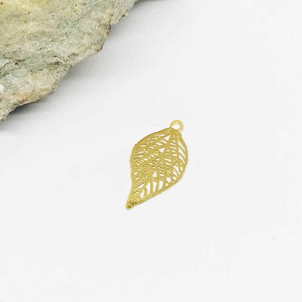 HOJA | BAÑO DE ORO 18K | 17MM (C7-69)