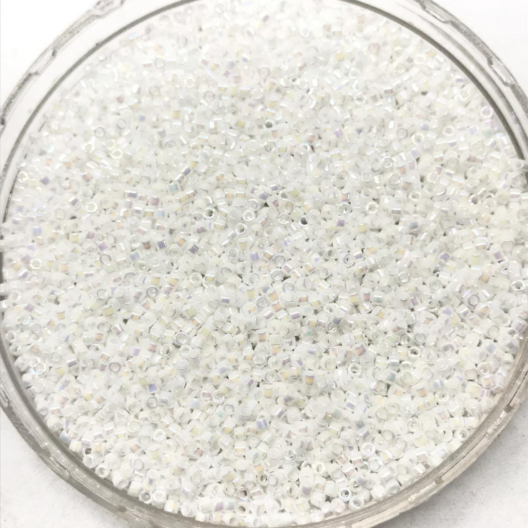 Miyuki Delica Beads 11/0 | 222DB | Rainbow Blanco | c2