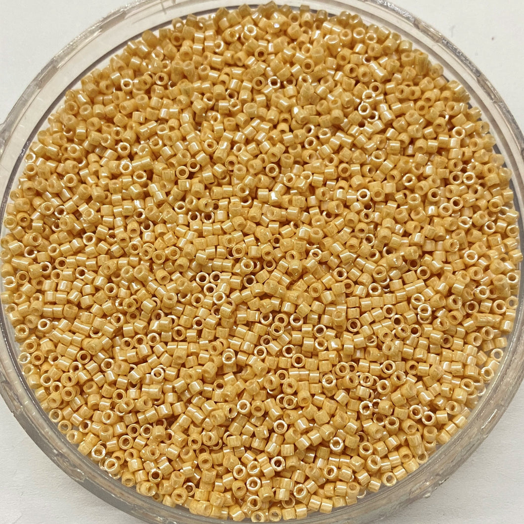 Miyuki Delica Beads 11/0 | 205DB | Beige satin | c2