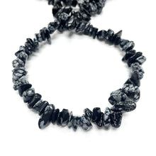 Cargar imagen en el visor de la galería, Chips Grande Piedra Natural | Obsidiana Nevada
