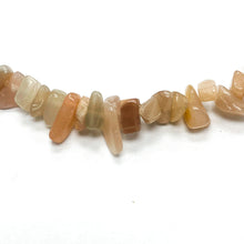 Cargar imagen en el visor de la galería, CHIPS CHICO PIEDRA NATURAL | MOON STONE (13-12A)
