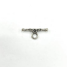 Cargar imagen en el visor de la galería, BROCHE T | CIRCULO CON MINI FLOR | 4 PARES | NIQUELADO
