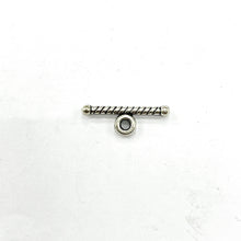 Cargar imagen en el visor de la galería, BROCHE T MINI | CIRCULO TEXTURIZADO | 8 PARES | NIQUELADO
