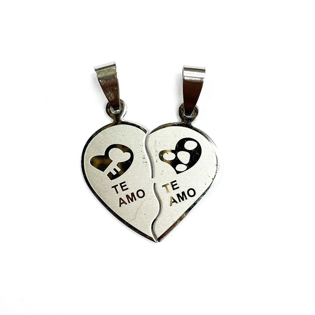 COLGANTE ACERO | CORAZON PARTIDO TE AMO | 25MM | PLATEADO | (C6-51CA)