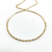 Cargar imagen en el visor de la galería, CADENA FANTASIA | FORZADA PLANA | 2.7MM | DORADO (YH-4049)
