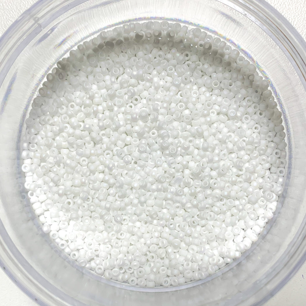 Miyuki Round Rocailles 11/0 | 402FRRR | Blanco Frost