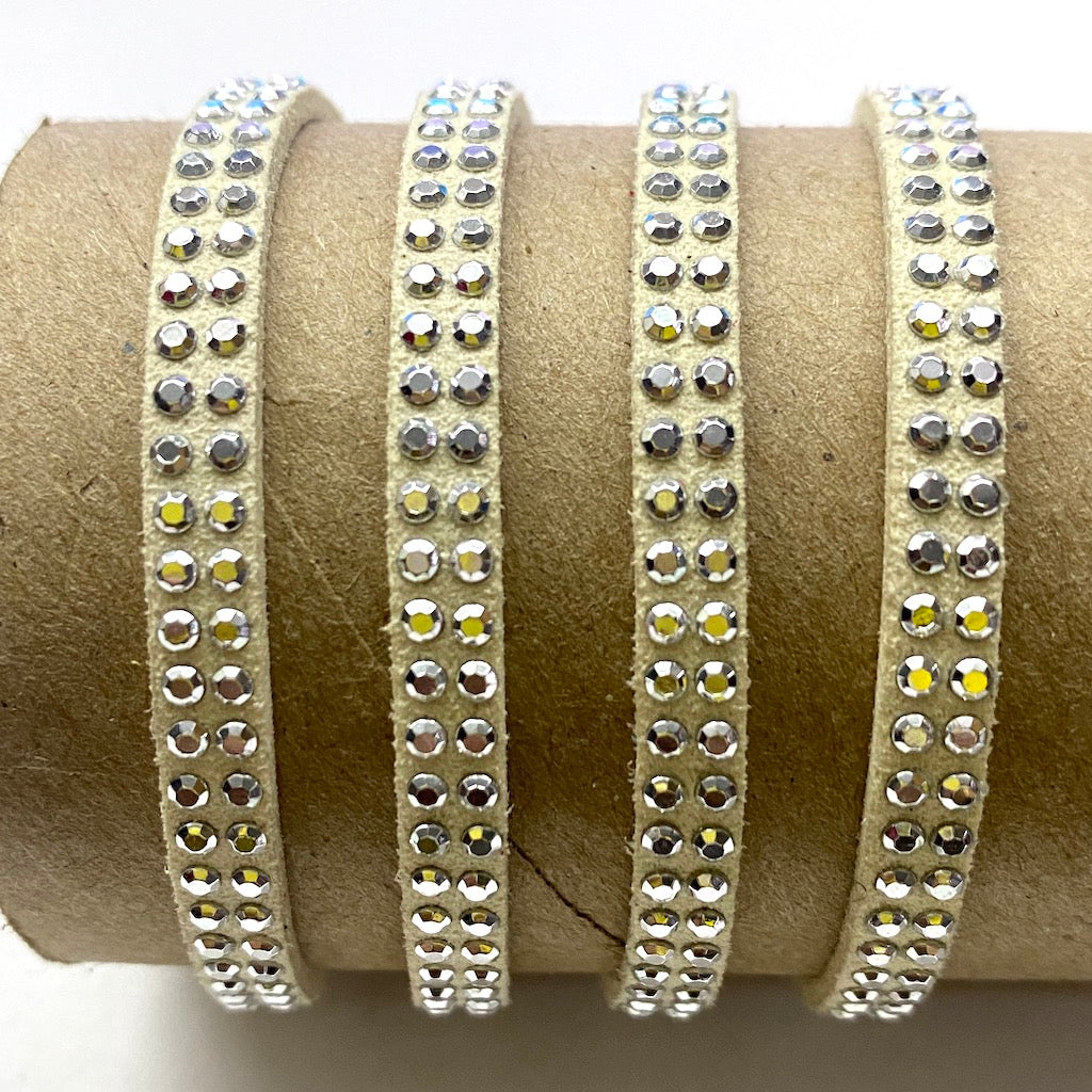 GAMUZA CON STRASS | 7MM | 1MTR | BEIGE